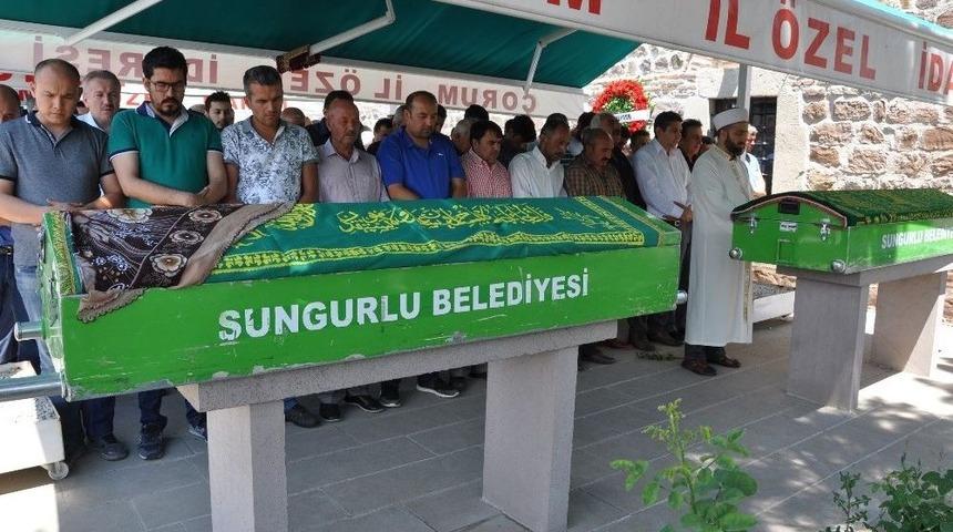 Kazada &Ouml;len İş&ccedil;iler Son Yolculuğuna Uğurlandı