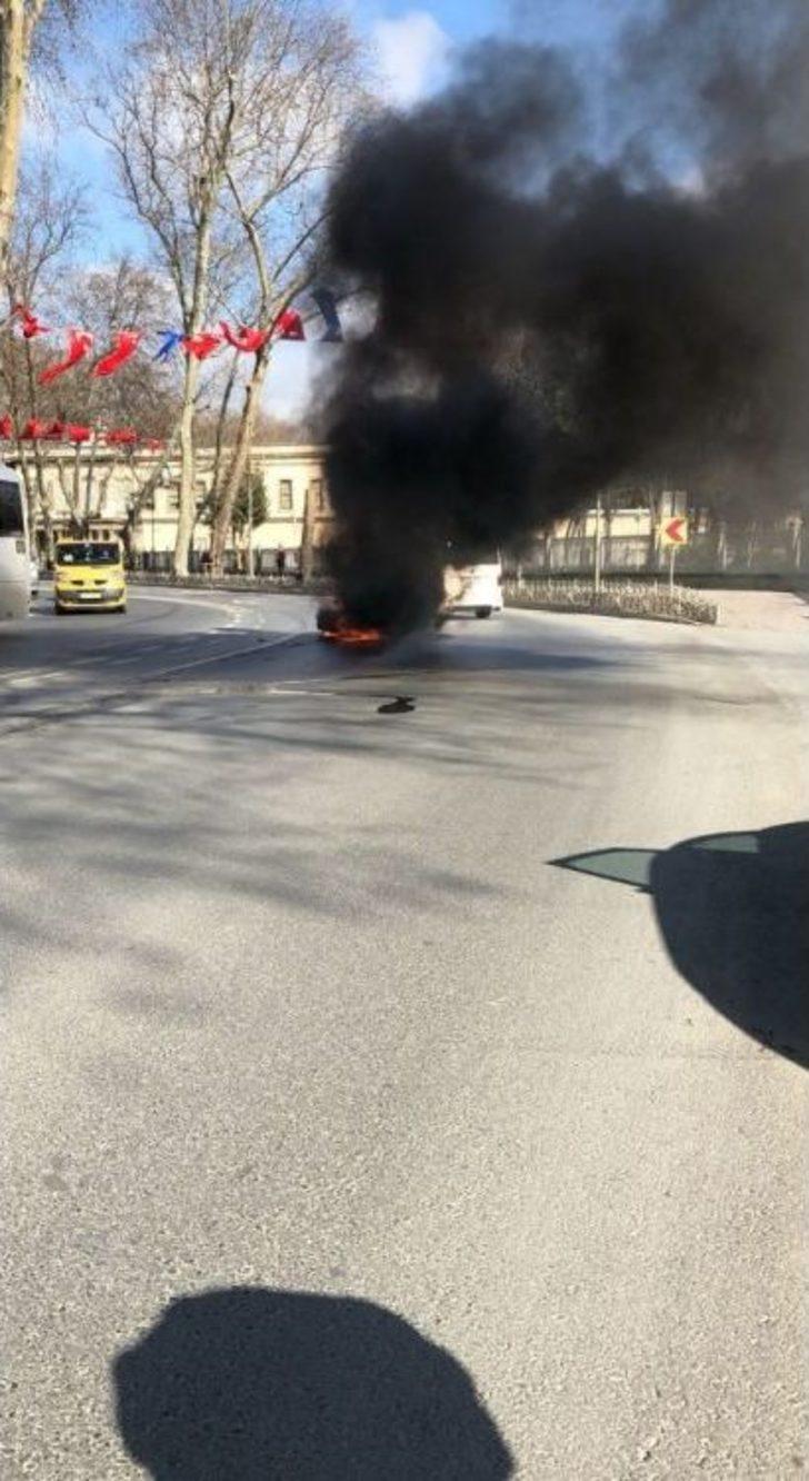 Beşiktaş’ta Kaza Yapan Motosiklet Alev Alev Yandı G3