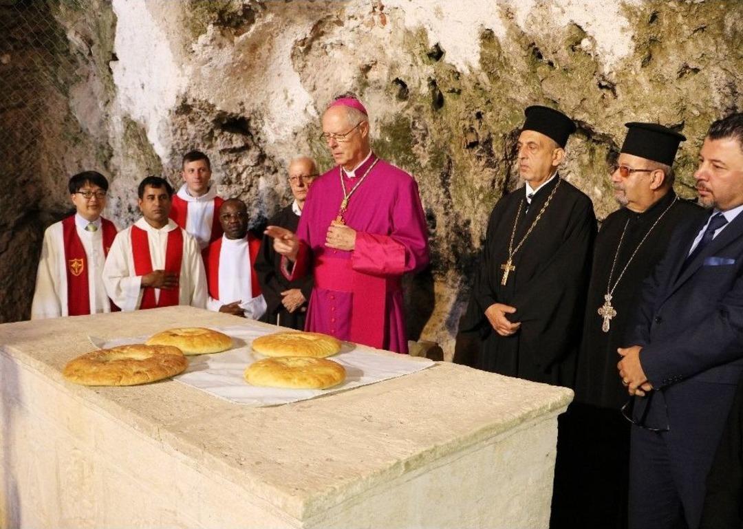 D&uuml;nyanın İlk Mağara Kilisesinde Bayram Ayini