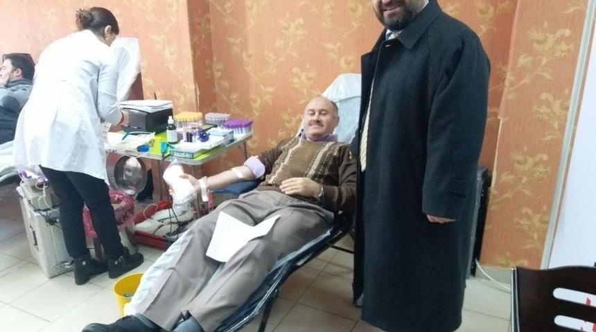 Din G&ouml;revlilerinden Kan Bağışı