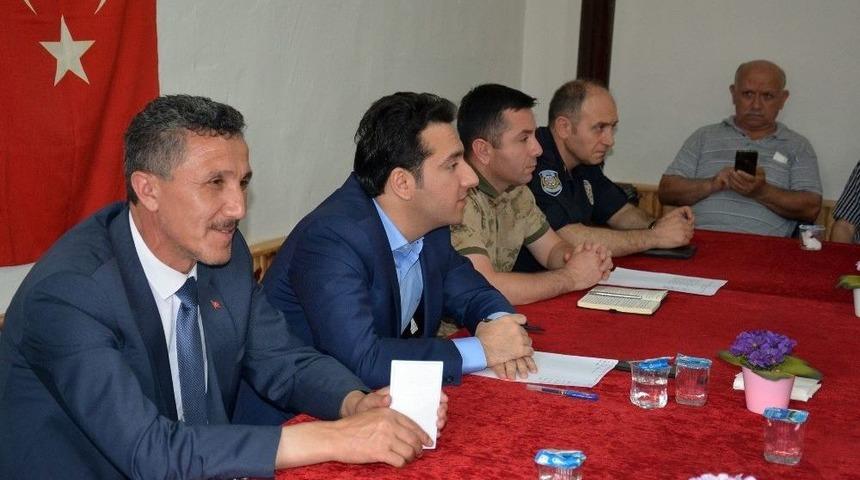 Kabad&uuml;z&rsquo;de Halk Toplantısı