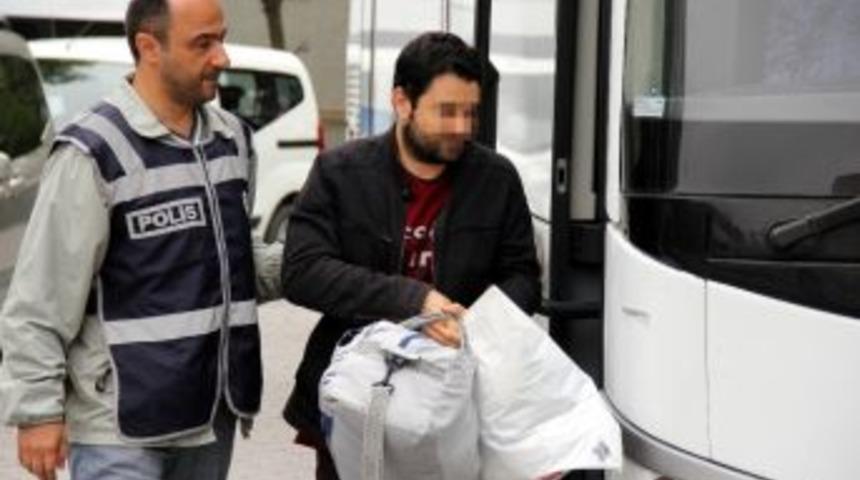 Fet&ouml;&rsquo;n&uuml;n Yabancı &Ouml;ğrenciler Sorumlusu Adliyeye Sevk Edildi