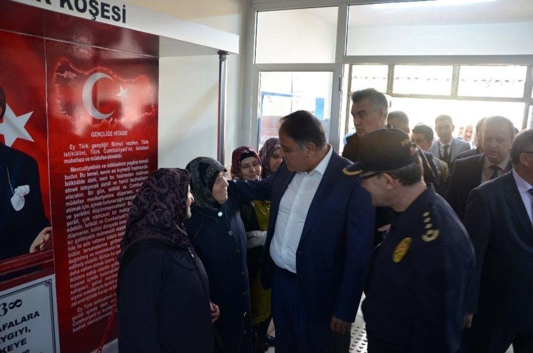 &Ouml;ğrencilerden Anlamlı Afrin Mesajı