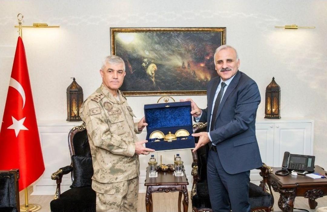 Jandarma Genel Komutanı &Ccedil;etin Van&rsquo;da