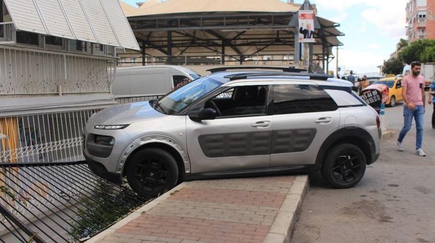 İzmir&rsquo;de Faciayı Demirler &Ouml;nledi