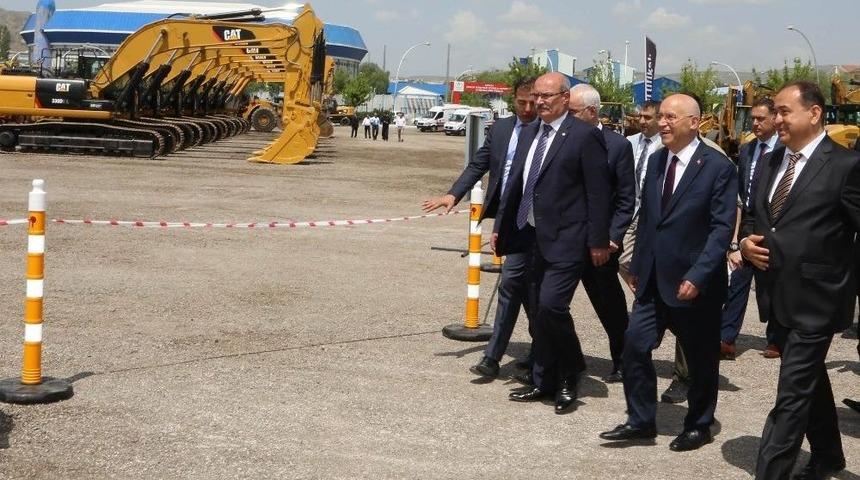 Baran: &ldquo;t&uuml;rkiye İş Makinesi Sekt&ouml;r&uuml;nde Satış Pazarı Konumuna Ge&ccedil;iyor&rdquo;