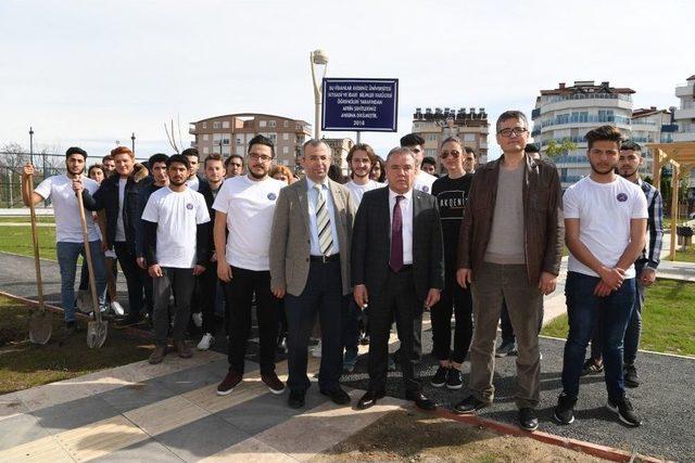 Başkan B&ouml;cek, Afrin Şehitleri Anısına Ağa&ccedil; Dikti 1