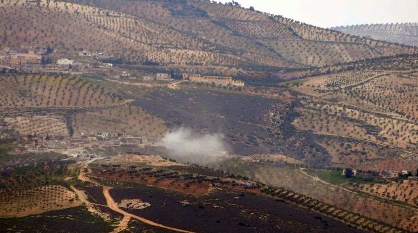 Tsk &Ccedil;akallı K&ouml;y&uuml;ndeki Ter&ouml;r Hedeflerini Bombardımana Tuttu