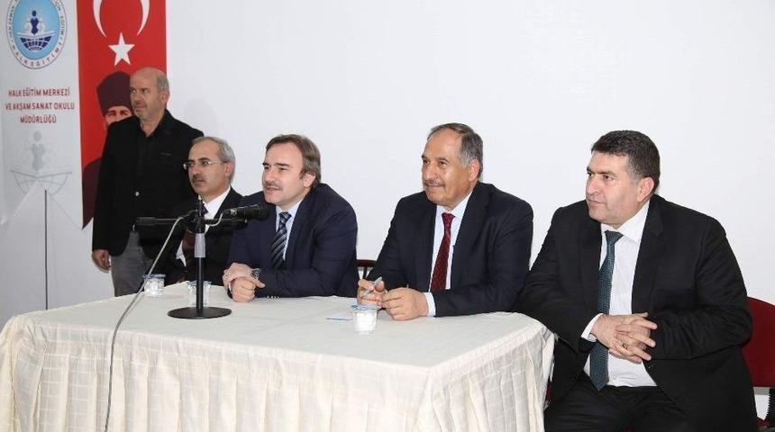 Başkan Taşkın, &Ouml;ğretmen Adaylarıyla Bir Araya Geldi