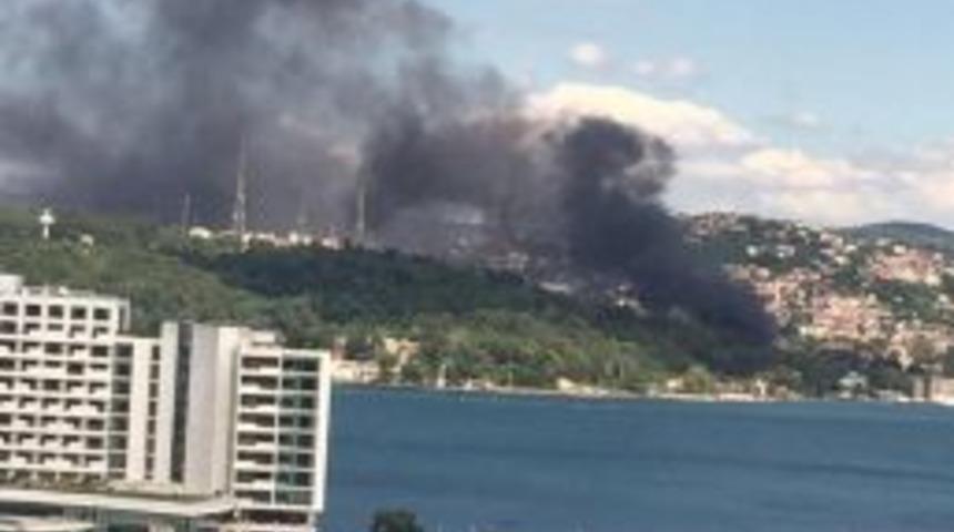 Beykoz Yalıköy’de Bulunan Eski Kundura Fabrikasının Olduğu Bölgede Yangın Çıktı. Olay Yerine Çok Sayıda İtfaiye Ekibi Gönderildi.