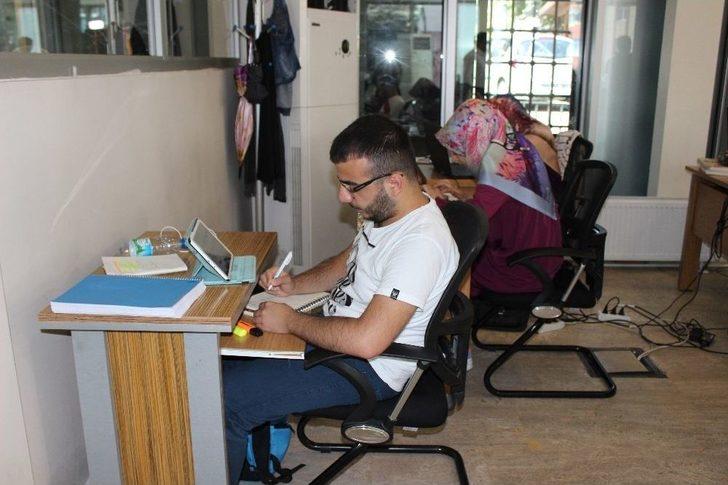 Esenler Belediye Başkanı Göksu’dan Üniversite Adaylarına Moral Ziyareti G5