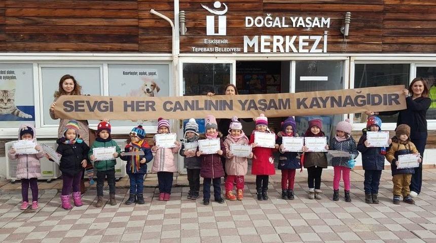 &Ouml;ğrenci Ve Sporculardan Duyarlı Davranış