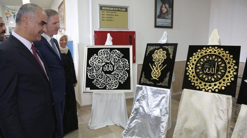 El Emeği, G&ouml;z Nuru Eserler G&ouml;r&uuml;c&uuml;ye &Ccedil;ıktı