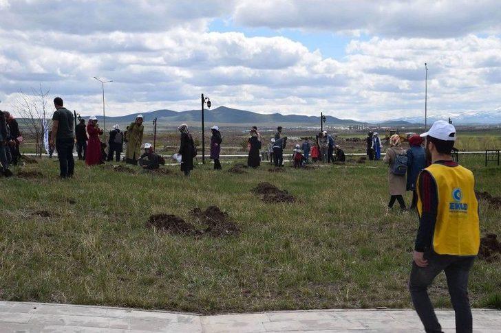 Kars’da Fidan Dikimi Yapıldı G1