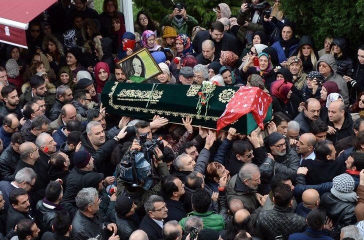 Türk Halk Müziği Sanatçısı Nuray Hafiftaş Son Yolculuğuna Uğurlandı G4