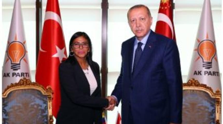 Cumhurbaşkanı Erdoğan, Venezuela Cumhurbaşkanı Yardımcısı Rodriguez&rsquo;le Bir Araya Geldi