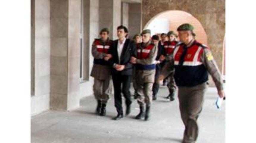 Isparta Eski Garnizon Komutanına Ağırlaştırılmış M&uuml;ebbet