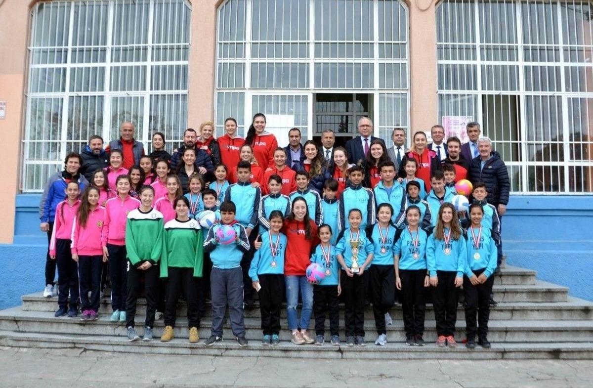 Salihli&rsquo;nin Sultanları, &Ouml;ğrencilerle Buluştu