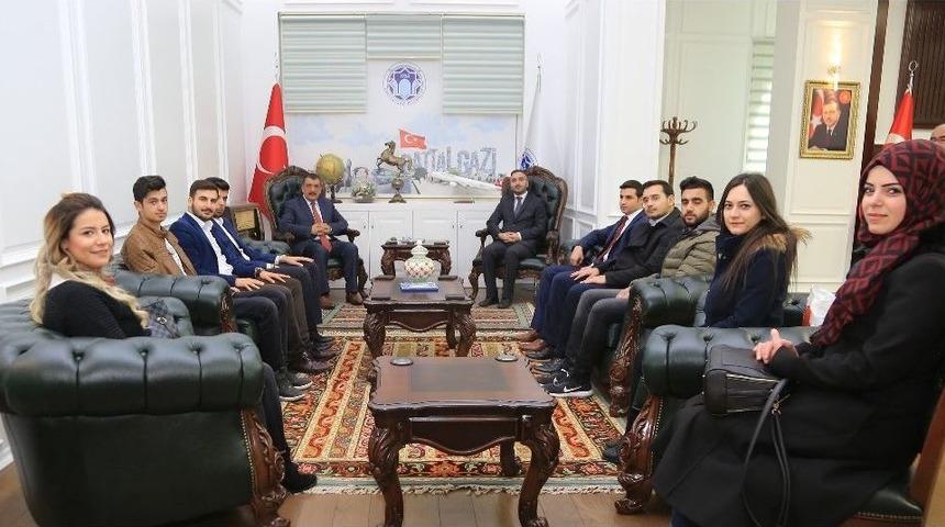 Başkan G&uuml;rkan: &ldquo;gen&ccedil;lik Kolları Bizim Elimiz, Kolumuzdur&rdquo;