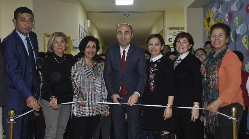 Gkv&rsquo;li Minik Ressamlardan Anlamlı Sergi