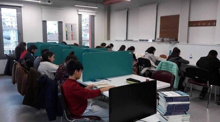 Gebzeli &Ouml;ğrencilerin Yeni Adresi Modern K&uuml;t&uuml;phaneler