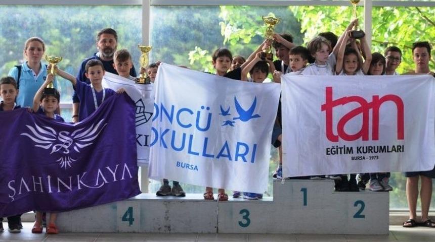 Kula&ccedil;lar Şenlik İ&ccedil;in Atıldı