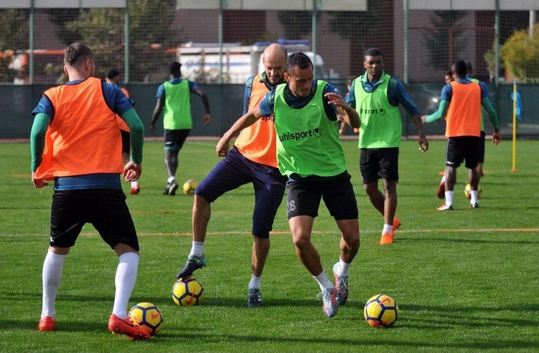 Alanyaspor&rsquo;da Fenerbah&ccedil;e Ma&ccedil;ı Hazırlıkları S&uuml;r&uuml;yor