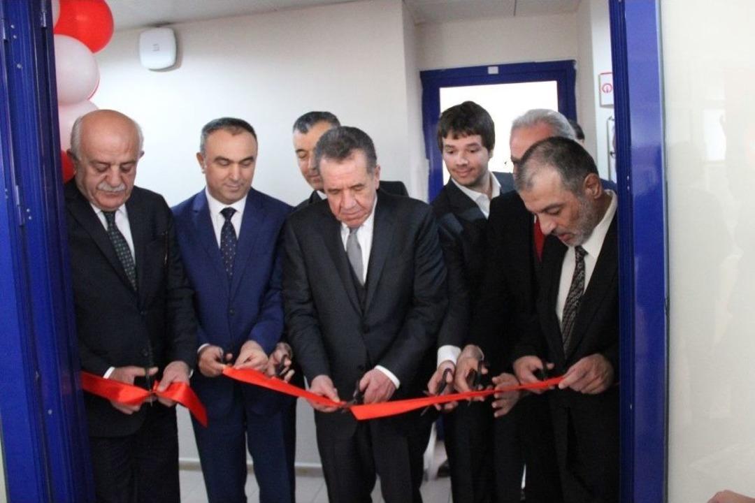 Hayırsever İş Adamından &Uuml;niversiteye Laboratuar