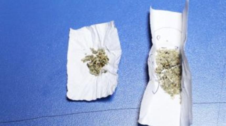 Uyuşturucu Madde İle Yakalanan 2 Kişi Serbest