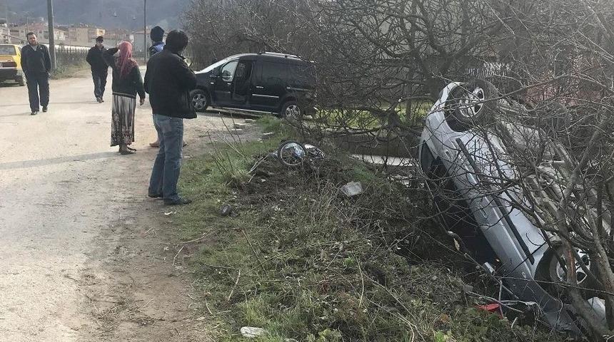 17 Yaşındaki Sürücü Yayalara Çarptı: 1 Ölü, 3 Yaralı