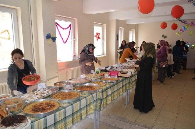 Çemişgezek’te Organik Ürünlerle Kermes Açıldı