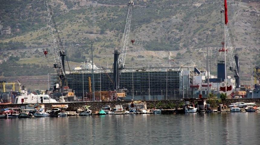 İthal Anguslar İskenderun Limanı&rsquo;na Geldi