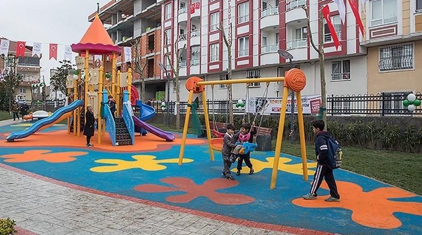 Gaziosmanpaşa&rsquo;da &Ccedil;ocuklar Park Polislerine Emanet