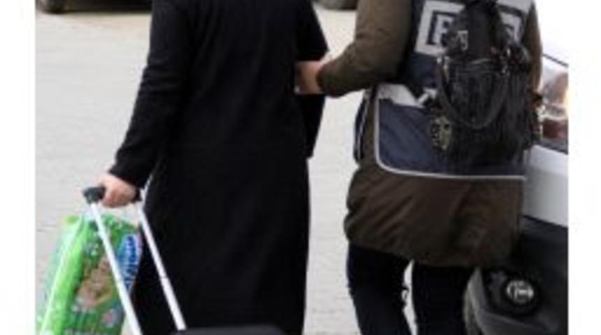 Fet&ouml;&rsquo;n&uuml;n Gaybubet Evinde Yakalanan Kadın &Ouml;ğretmene Adli Kontrol