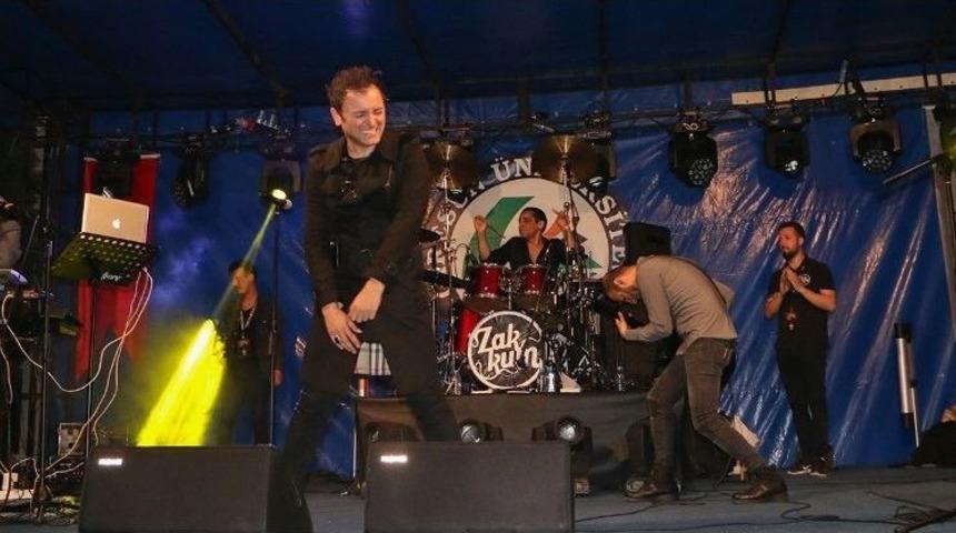 Giresun&rsquo;da &Uuml;niversitesi &Ouml;ğrencileri Zakkum İle Coştu