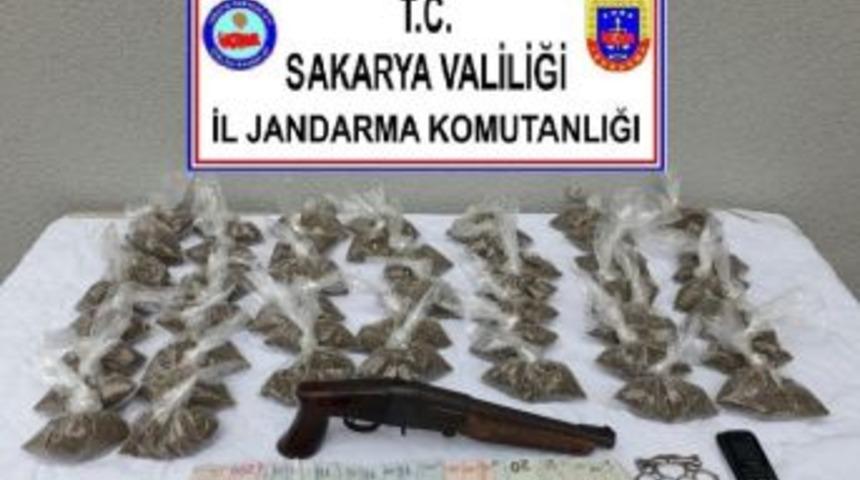 Sakarya&rsquo;da 49 Paket Bonzai Ele Ge&ccedil;irildi