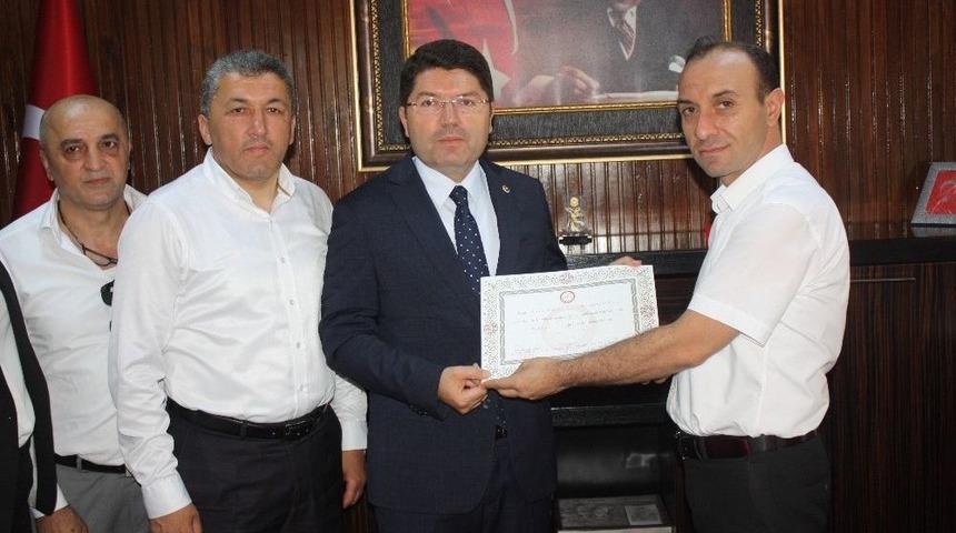 Bartın&rsquo;da Vekiller Mazbatalarını Aldı