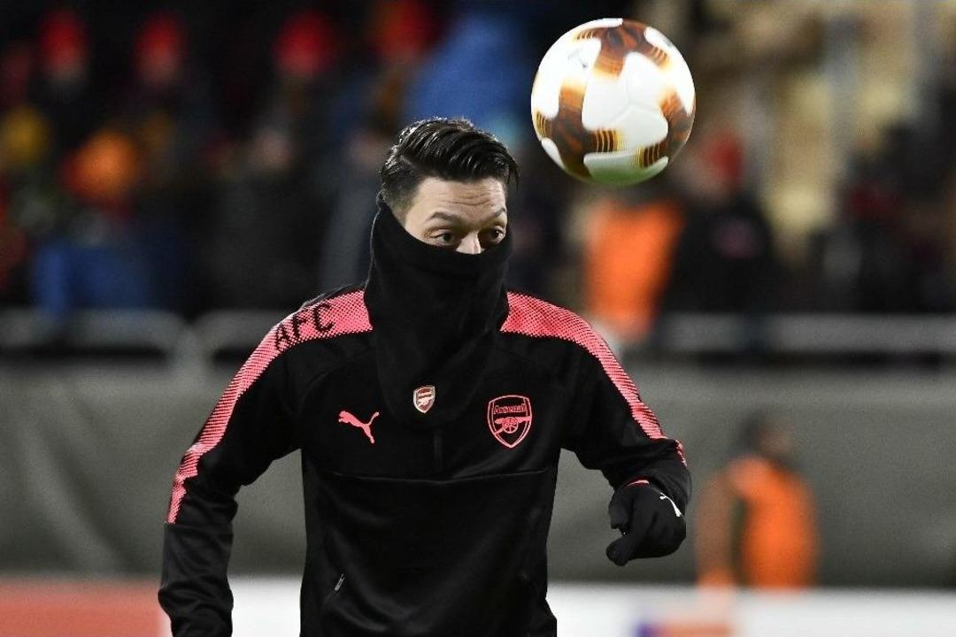 Mesut &Ouml;zil&rsquo;li Arsenal, &Ouml;stersunds&rsquo;u Farklı Mağlup Etti