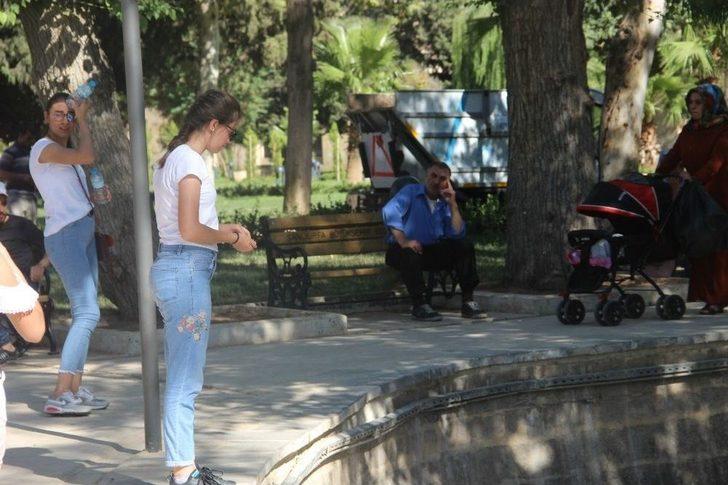 Yks Sınavına Girecek Öğrenciler Balıklıgöl’de Namaz Kılıp Dua Etti G2