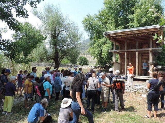 Konyaaltı Belediyesi’nden ‘limyra’ Gezisi