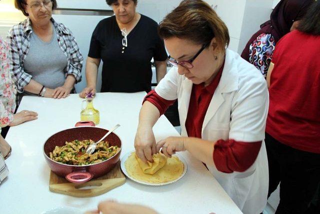 Adanalı Kadınlara Aşçılık Ve Pastacılık Kursu