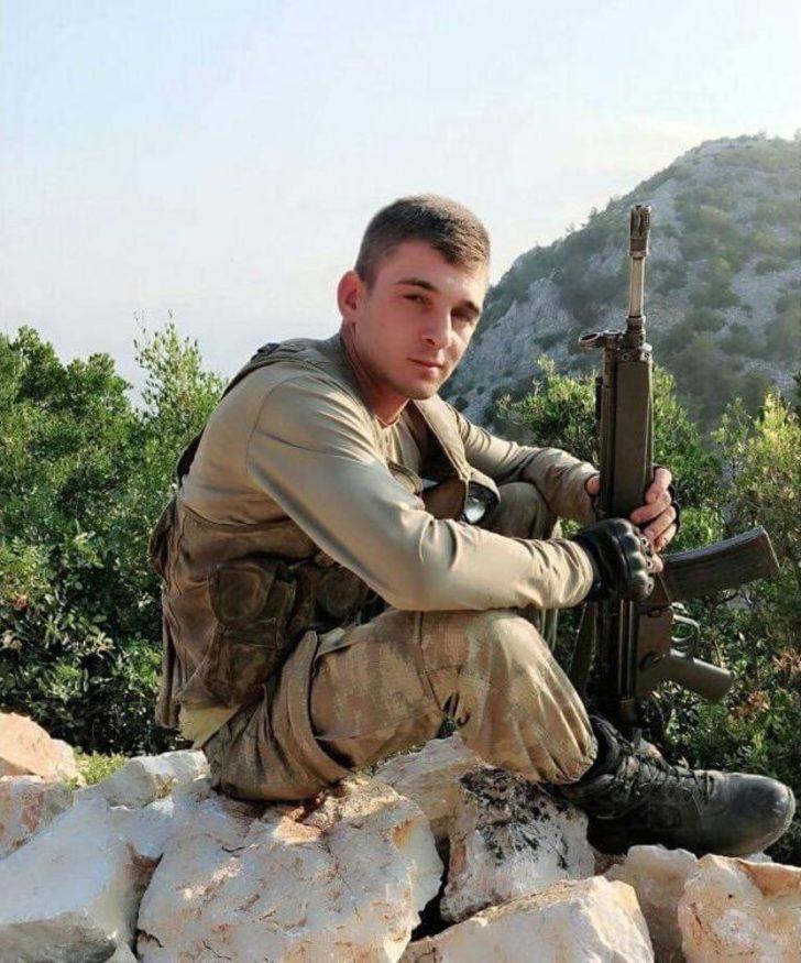 Hayatını Kaybeden Asker Memleketinde Toprağa Verildi G4