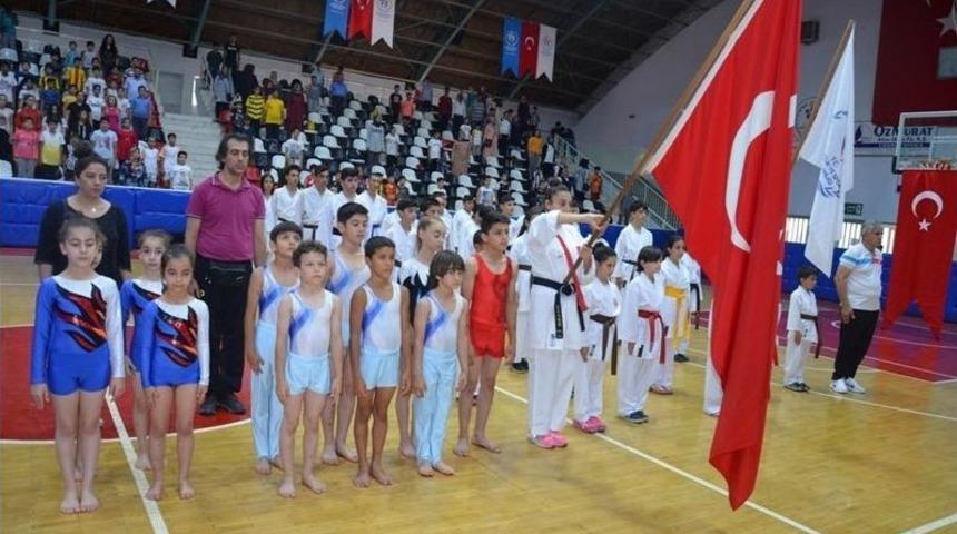 Malatya&rsquo;da Spor Merkezleri T&ouml;renle Hizmete A&ccedil;ıldı