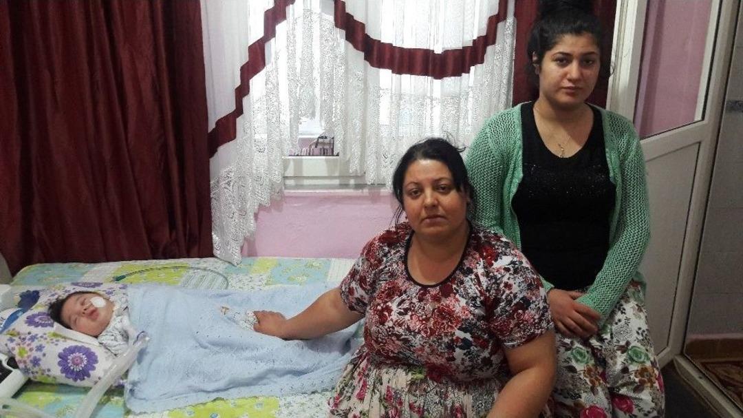 (&ouml;zel) Hakkari&rsquo;de Vatani G&ouml;revini Yapan Askerin Hasta Bebeği, Yardım Eli Bekliyor