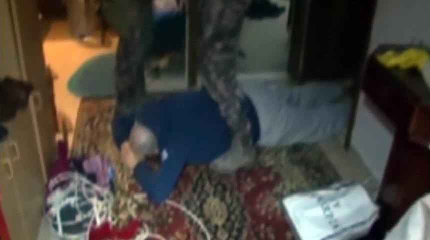 &rsquo;ka&ccedil;ak Silah&rsquo; Operasyonunda 5 Kişi Tutuklandı