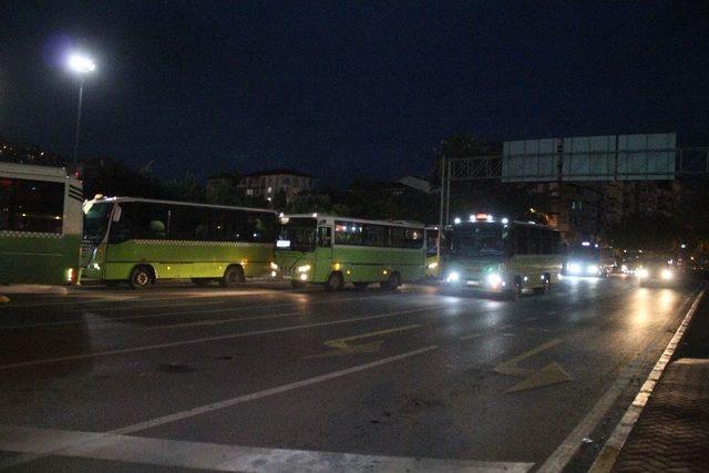 Sürücüler, Yüzlerce Özel Halk Otobüsü İle Meslektaşlarının Ölümüne Tepki Gösterdi