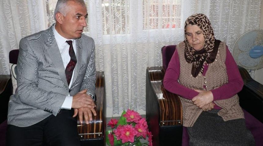 Şehit Annesi: "hakaretlerde Bulunmasını Da Tutuklanmasını Da İstemezdim"