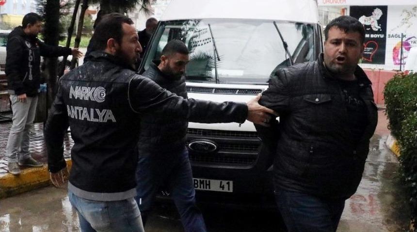 Antalya&rsquo;da Uyuşturucu Operasyonu: 12 G&ouml;zaltı