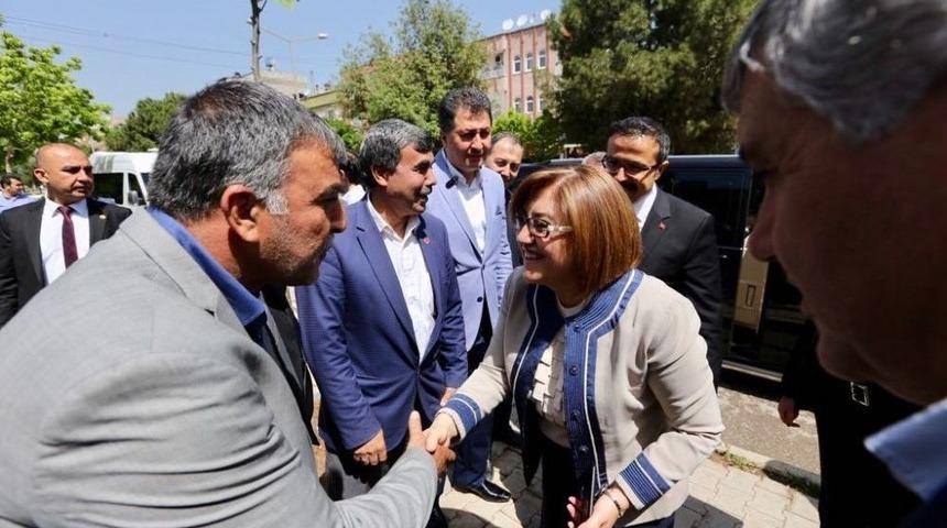 Fatma Şahin, Karacaoğlan Mahalle Muhtarlığının A&ccedil;ılışını Yaptı