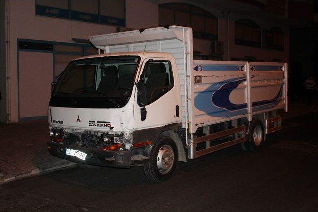 Manavgat’ta Alkollü Sürücü Otomobiliyle Markete Girdi